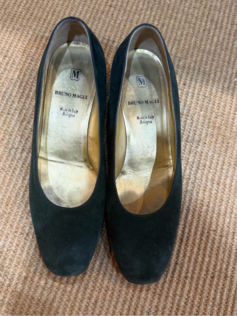 Bruno Magli Black Suede Rounded Toe Pump